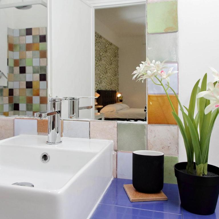 Domus Sinuessa - Camera Tripla con Bagno Privato - 6