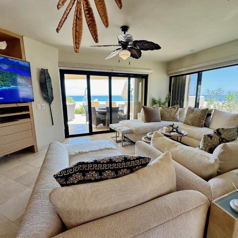 Unit 135 - Beachfront Heaven Ocean Front at Terrasol - Apartamento - 1