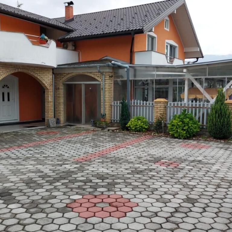 1 Room Suite Kuckovic - One-Bedroom Apartment - 5
