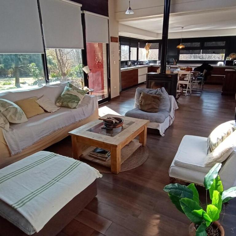 Casaquinta City Bell zona rural - Casa de 4 dormitorios - 23