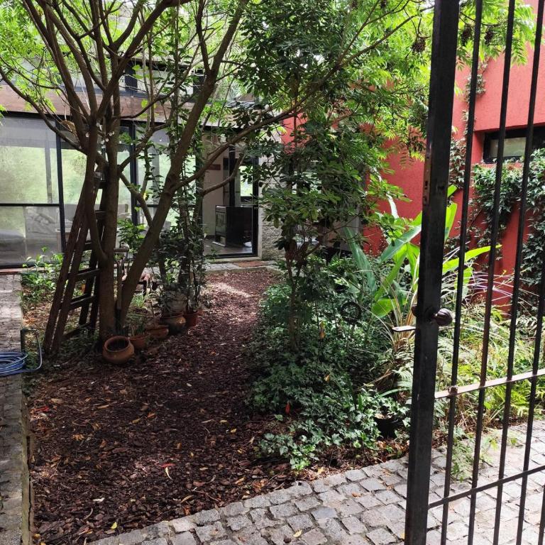 Casaquinta City Bell zona rural - Casa de 4 dormitorios - 32