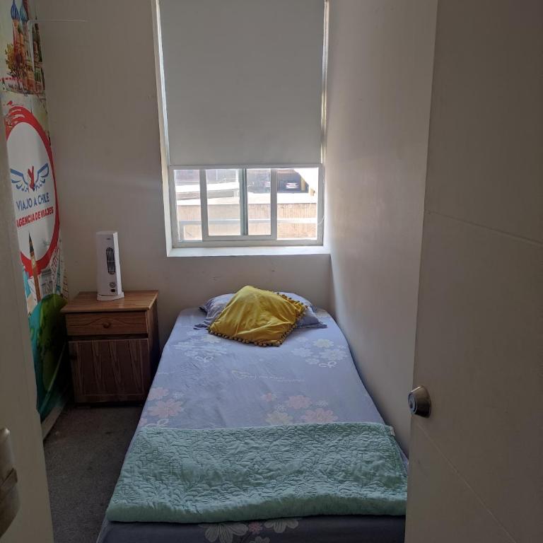 Gran Santiago Apartamentos Familiares - Cama en dormitorio masculino compartido - 2