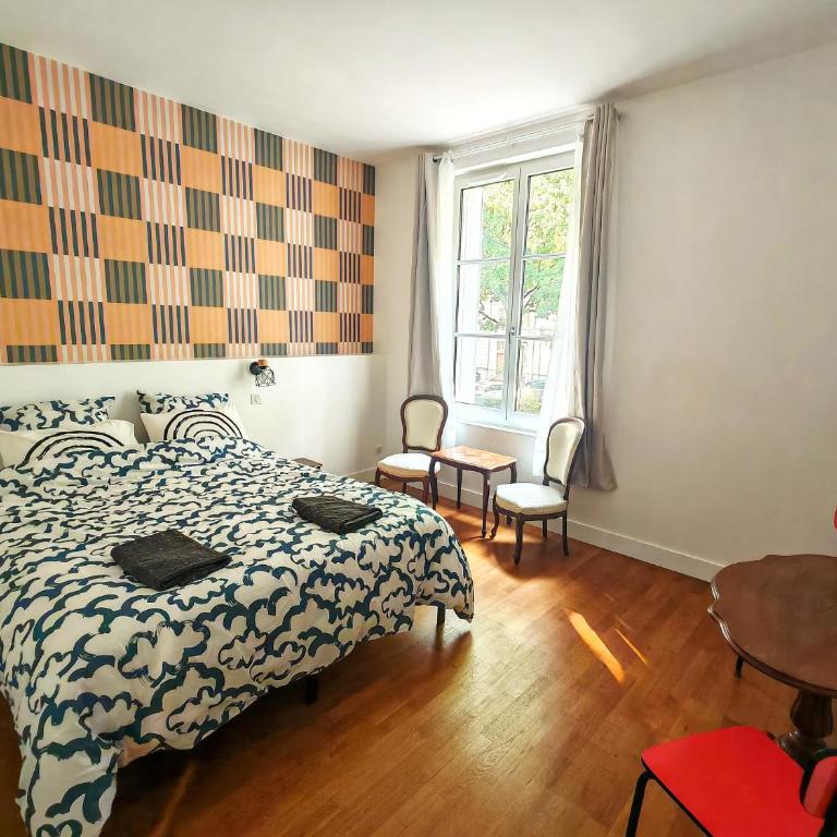 2 chambres - entrée privée - gare & palais de congés à 5 min - self check-in - Quadruple Room with Private Bathroom - 3