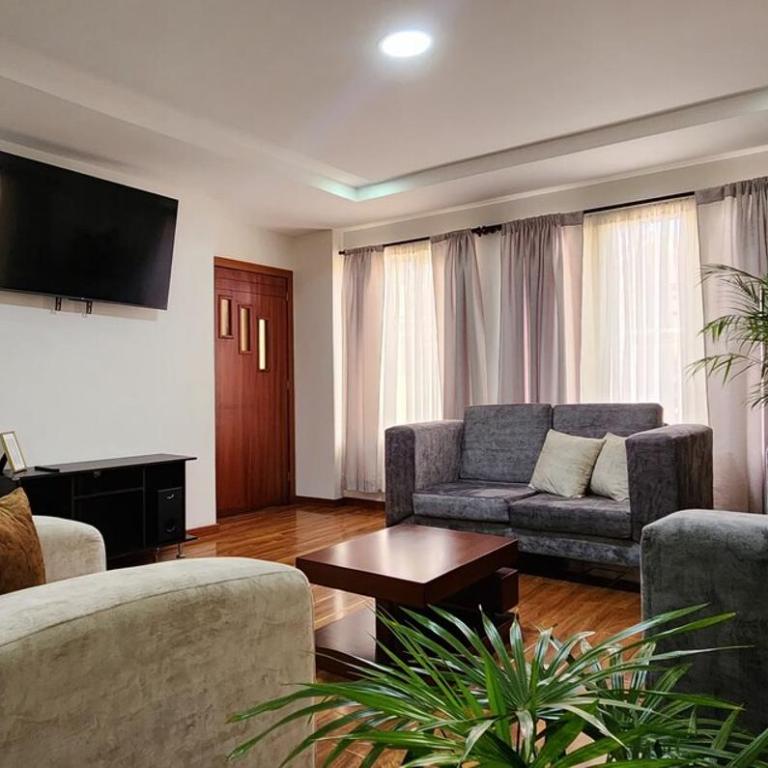 Amazing apartment, great location NEW - Three-Bedroom Apartment - 1