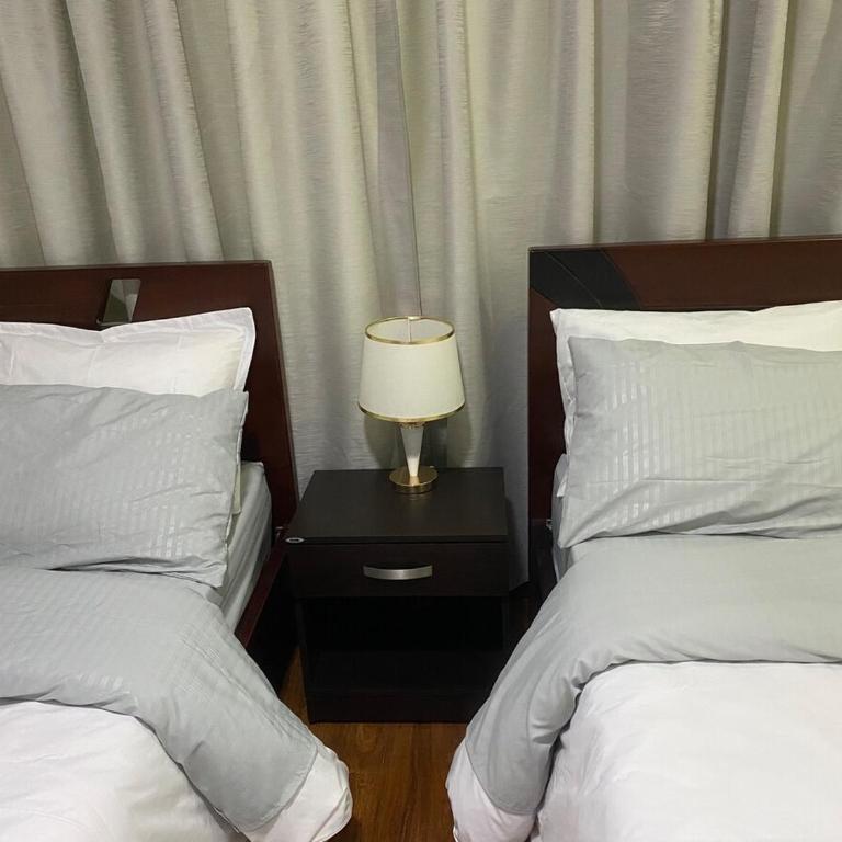 Amazing apartment, great location NEW - Three-Bedroom Apartment - 13
