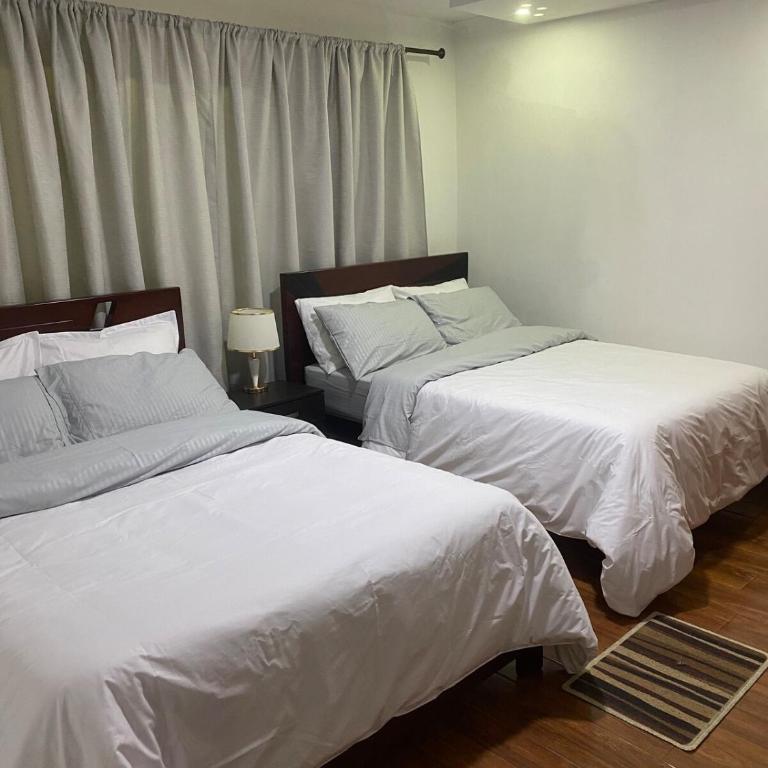 Amazing apartment, great location NEW - Three-Bedroom Apartment - 14