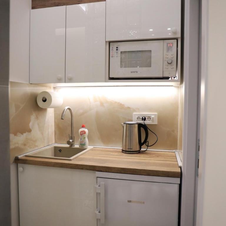 Point Apartman - One-Bedroom Apartment - 7