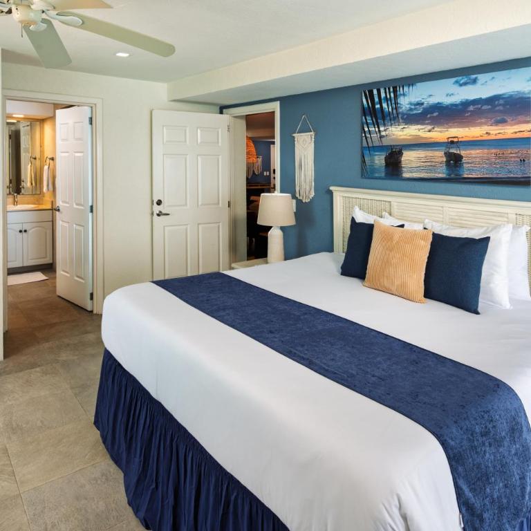 Oceanfront Luxury -4-King Suites Dive Pick Ups-Walk to Dining & Shops - Apartamento - 12