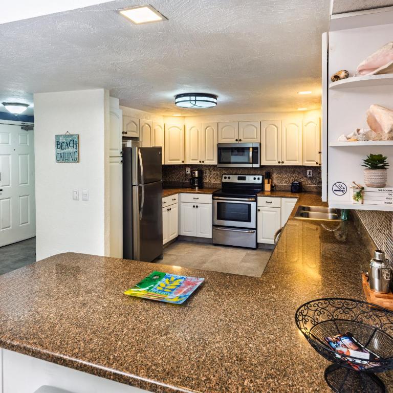 Oceanfront Luxury -4-King Suites Dive Pick Ups-Walk to Dining & Shops - Apartamento - 6