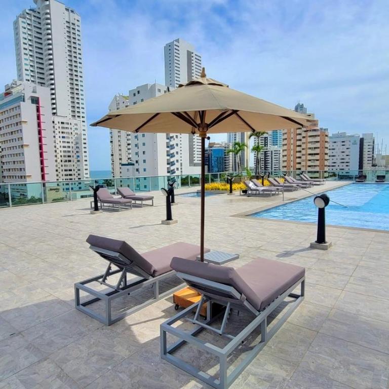 Cómodo moderno apto en Bocagrande a 2' de la playa - Apartamento con vistas a la piscina - 2