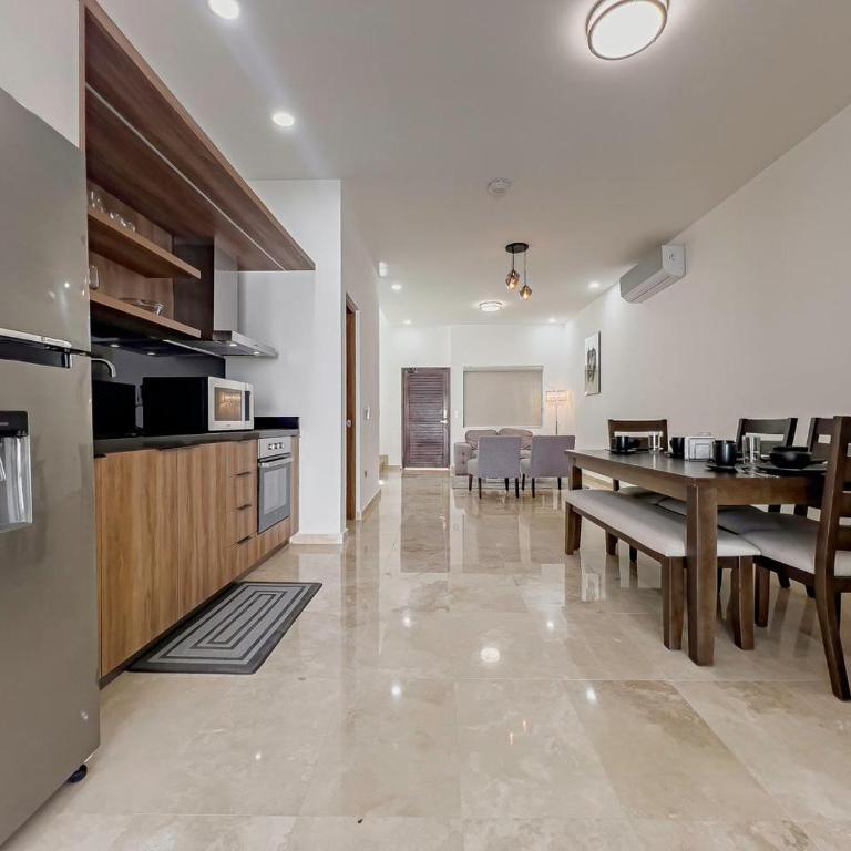 Casa Delfines, 2Br home in quiet neighborhood 10 min from downtown - Two-Bedroom Apartment - 16