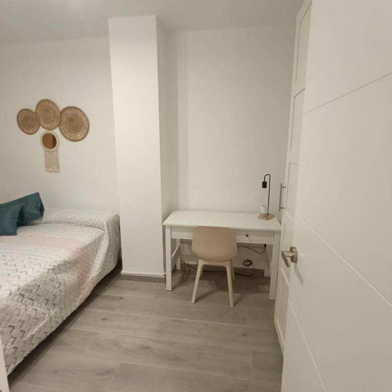 Habitaciones VIP en Vivienda Compartida, Muy Céntricas, Ruzafa Centro, Bonitas y Tranquilas - Double Room with Balcony - 12