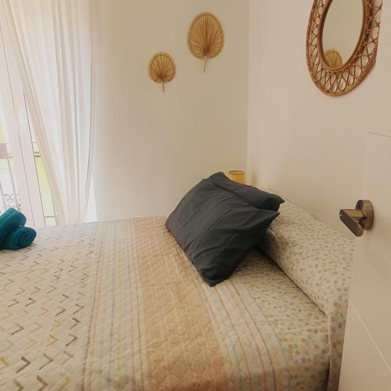 Habitaciones VIP en Vivienda Compartida, Muy Céntricas, Ruzafa Centro, Bonitas y Tranquilas - Double Room with Balcony - 7