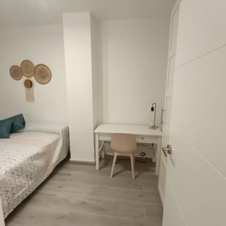 Habitaciones VIP en Vivienda Compartida, Muy Céntricas, Ruzafa Centro, Bonitas y Tranquilas - Double Room with Balcony - 10