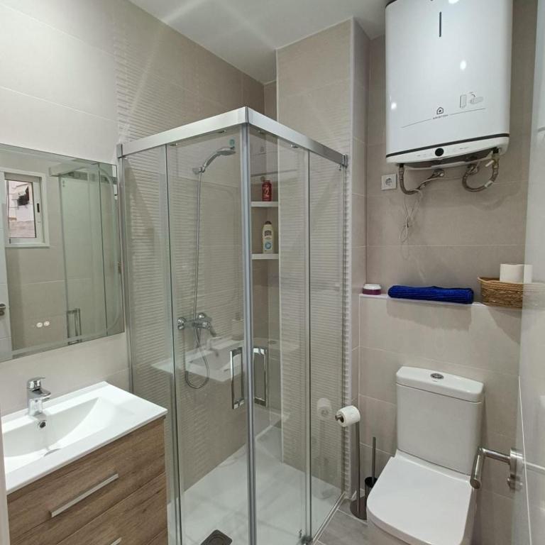 Habitaciones VIP en Vivienda Compartida, Muy Céntricas, Ruzafa Centro, Bonitas y Tranquilas - Double Room with Balcony - 35