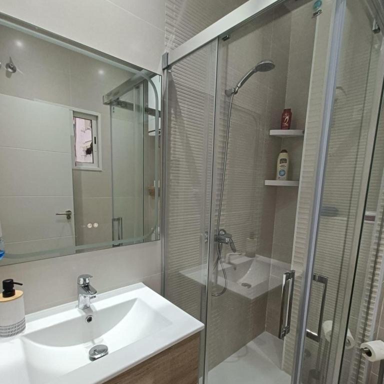 Habitaciones VIP en Vivienda Compartida, Muy Céntricas, Ruzafa Centro, Bonitas y Tranquilas - Double Room with Balcony - 36