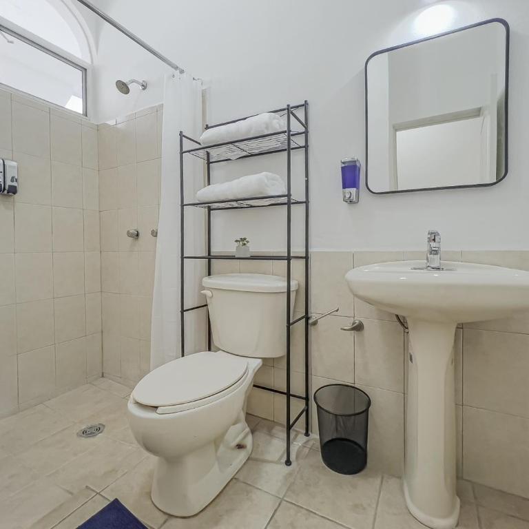 Casa Punta Arena 2BR home downtown LPZ blocks from beach - Two-Bedroom Apartment - 4