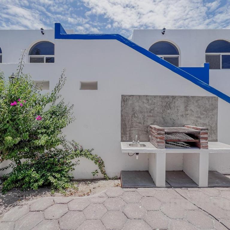 Casa Punta Arena 2BR home downtown LPZ blocks from beach - Two-Bedroom Apartment - 14