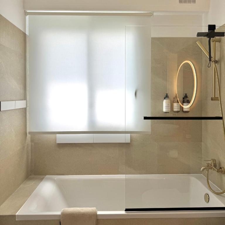 Sweet Home - Cocon élégant, balcon, vue montagnes & parking privé - One-Bedroom Apartment - 14