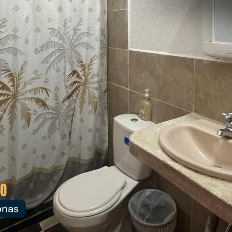Hotel Casa Costa - Habitación Familiar con baño privado - 2