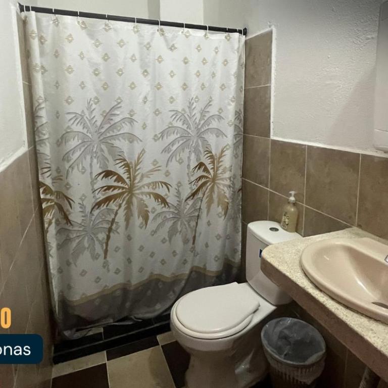 Hotel Casa Costa - Habitación Familiar con baño privado - 1