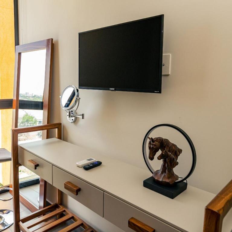 Apartment A/C, GYM, Cafeteria | Telmex Auditorium - Apartment with City View - 17