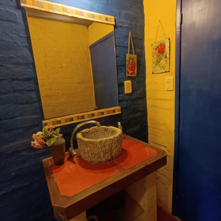 Estancia Hostel - Double Room with Shared Toilet - 1