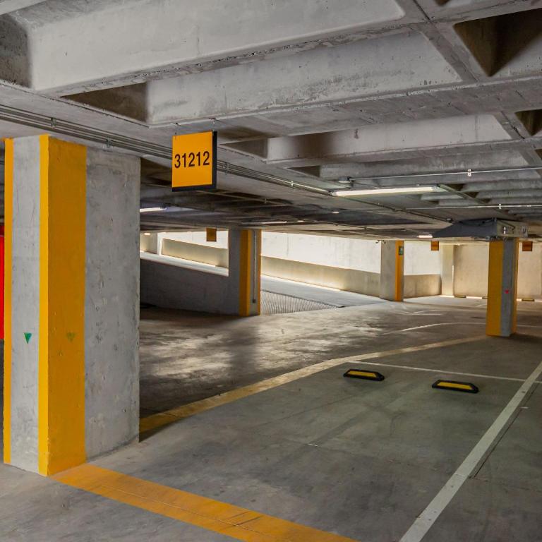 Apartment A/C, GYM, Cafeteria | Telmex Auditorium - Apartment with City View - 98
