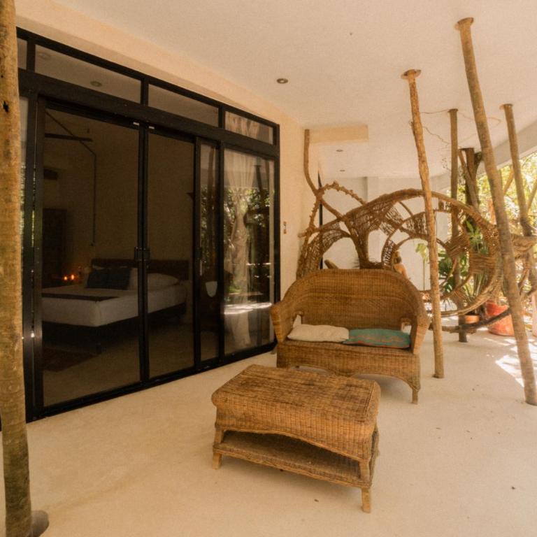 Casa Ambar Hotel & Boutique - Party Side Tulum - Habitación Deluxe con cama extragrande, terraza y vistas a la selva - 25