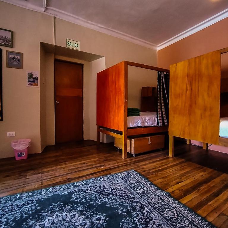 Loki Cusco - Deluxe Small Dorm - No Bunk Beds - 1