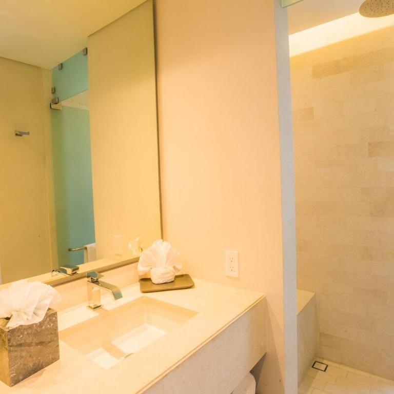 Casa Marina on Top of Puerto Paraiso Mall! - Apartamento de 2 dormitorios - 11
