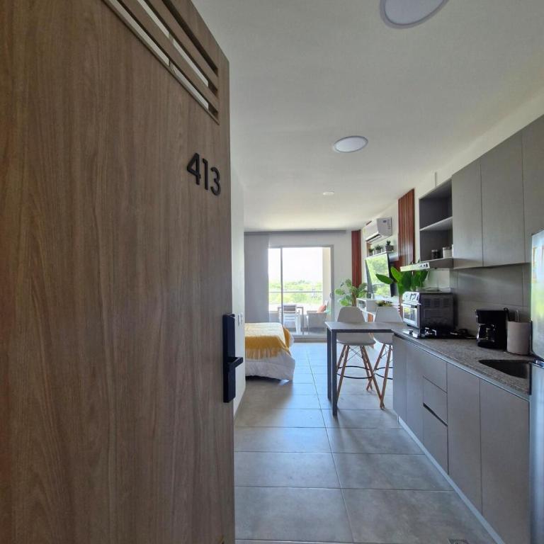 Modern suite steps from the sea - One-Bedroom Apartment - 8