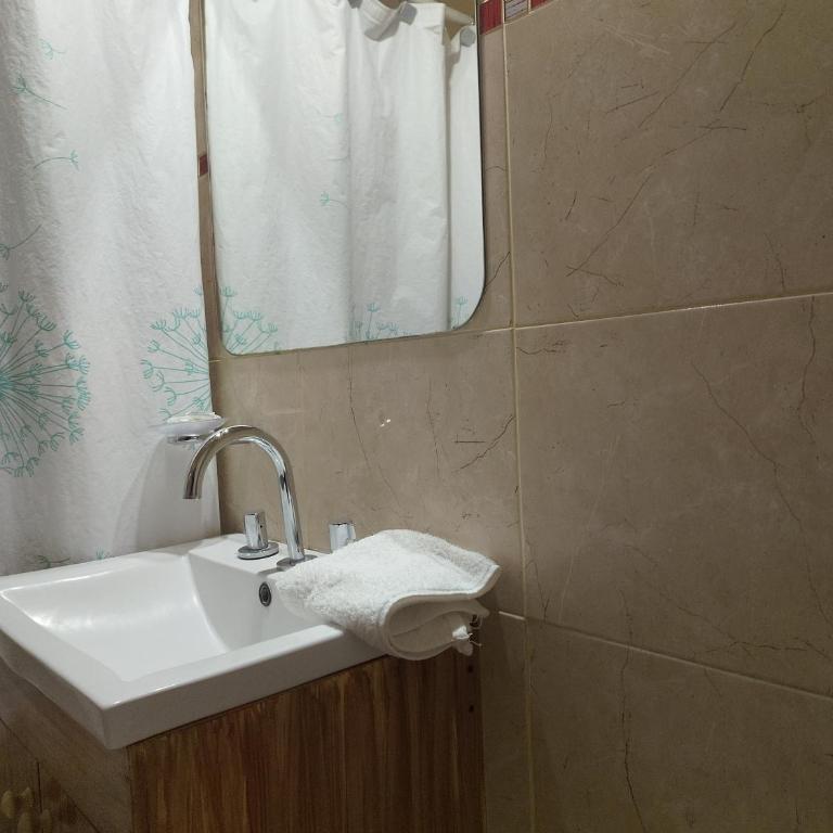 Abaucan alojamiento - Habitación Triple con baño - 9