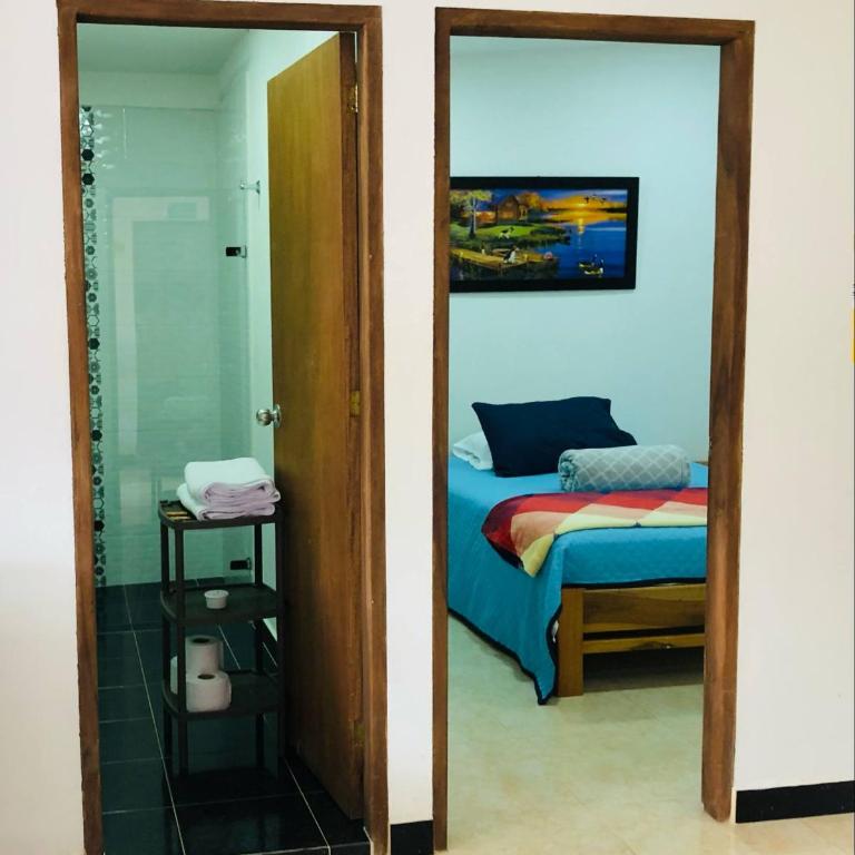 Apartamento Privado en el Centro, Programación de Tours y Mas - Two-Bedroom Apartment with Balcony - 14