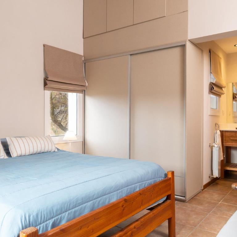 CASA DE CAMPO y BOSQUE - Three-Bedroom House - 13