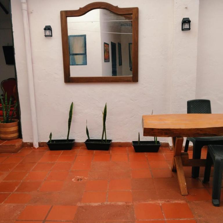 Hospedaje Villa Claudia - Centro Histórico - Three-Bedroom House - 10
