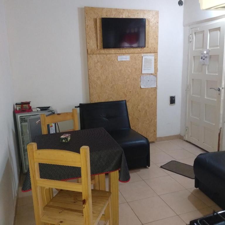 Departamento tres ambientes - Two-Bedroom Apartment - 5