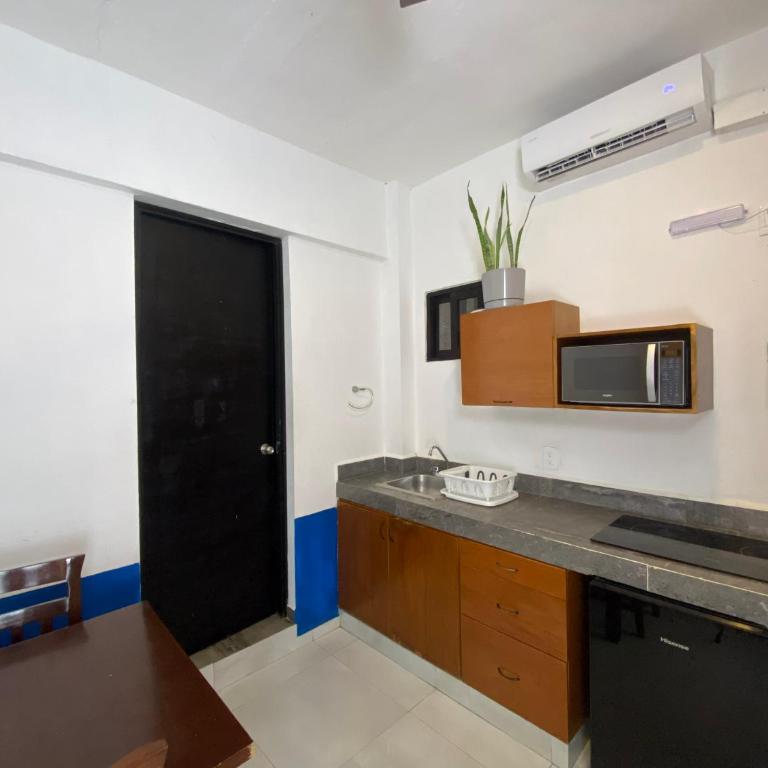 Maui Hostels Playa del Carmen - Bed in 6-Bed Mixed Dormitory Room - 12