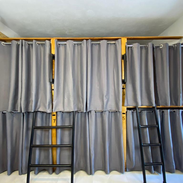 Maui Hostels Playa del Carmen - Bed in 8-Bed Mixed Dormitory Room - 11