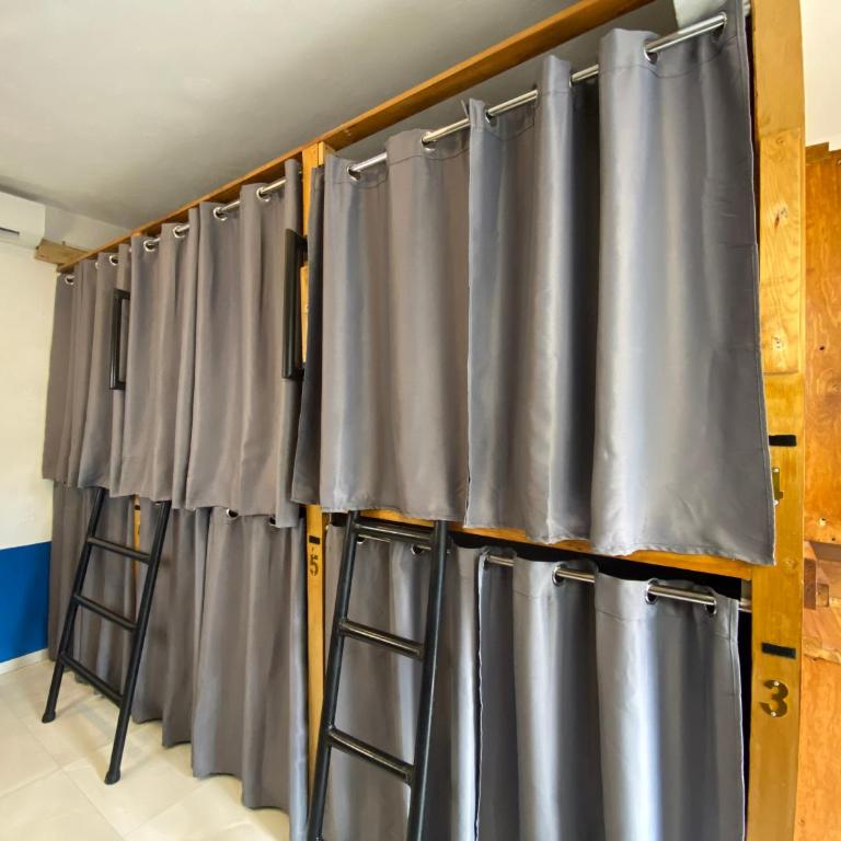 Maui Hostels Playa del Carmen - Bed in 8-Bed Mixed Dormitory Room - 10