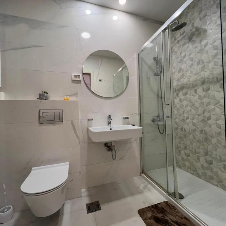 White Homes Apartments • Central Point - One-Bedroom Apartment - 18
