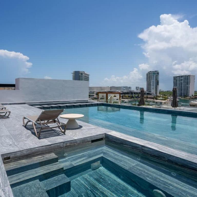 Luxury Penthouse with Private Rooftop - Apartment - 46