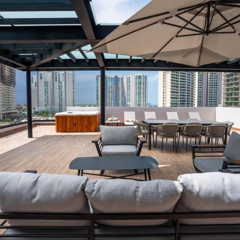 Luxury Penthouse with Private Rooftop - Apartment - 24