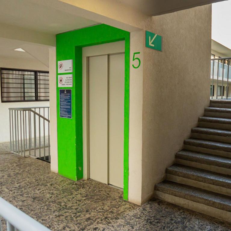 Alojamiento céntrico cerca de H. Civil, CUCS, IMSS - Apartamento - 59