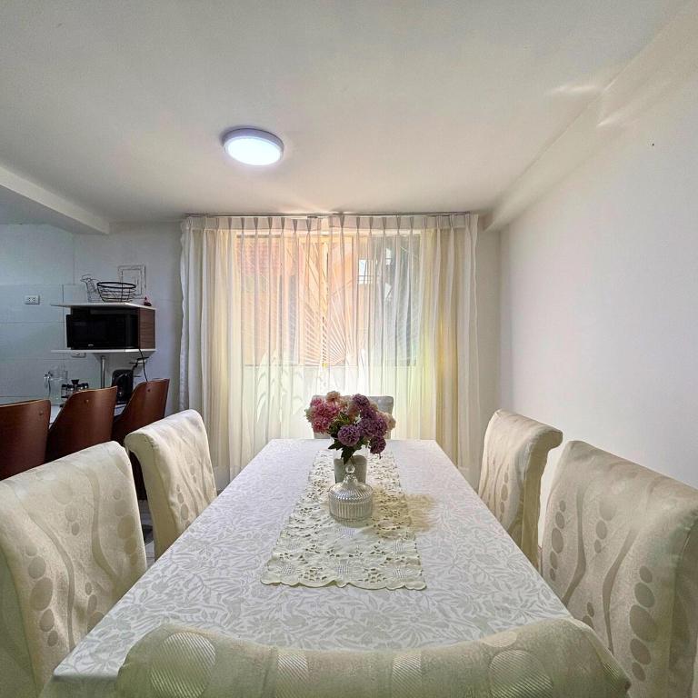 Depto en 1re piso independiente - Apartamento de 1 dormitorio - 11
