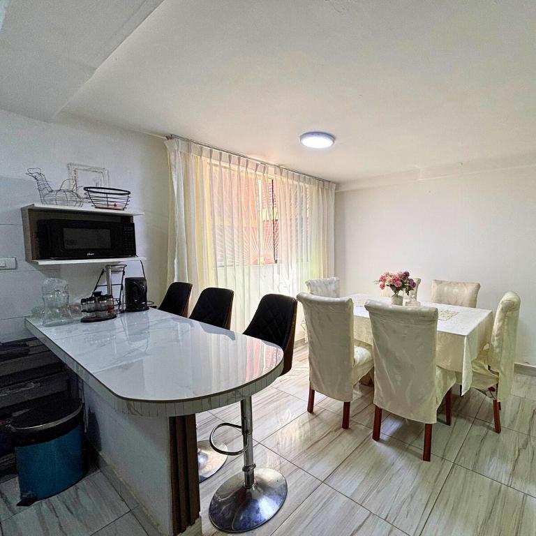 Depto en 1re piso independiente - Apartamento de 1 dormitorio - 7
