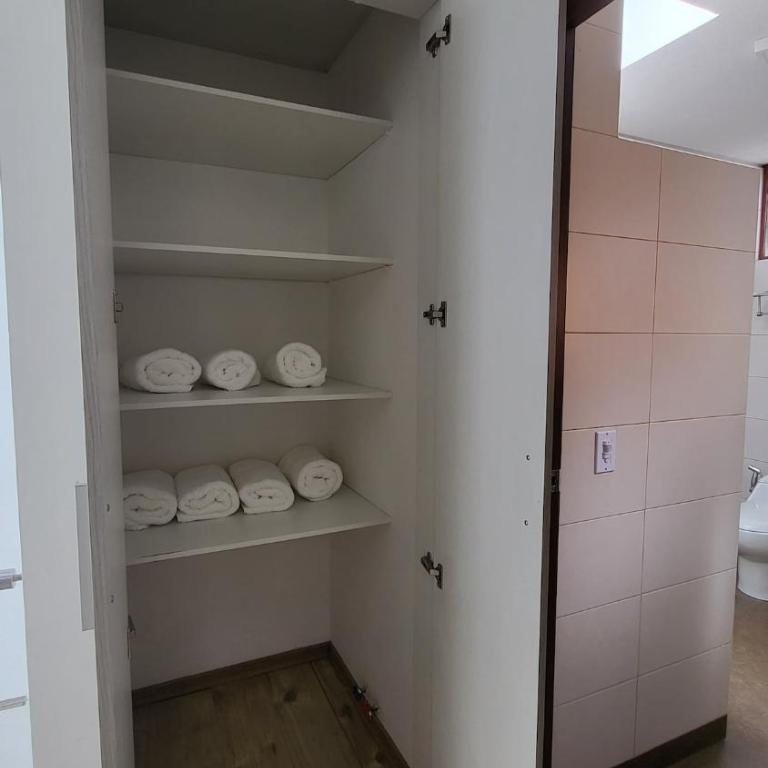 Very comfortable full house excellent connection - Three-Bedroom House - 10