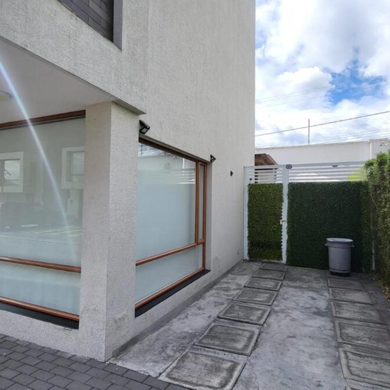 Very comfortable full house excellent connection - Three-Bedroom House - 25