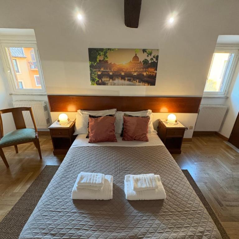 Royal Pod - Vacation Home - 11