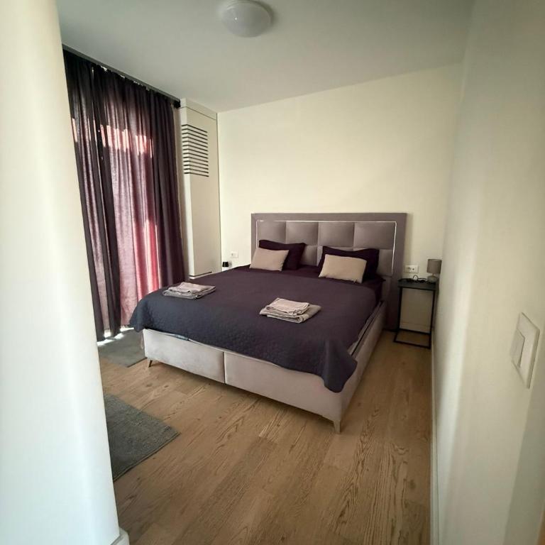 Penthouse with River View BW - Three-Bedroom Apartment with Water View - 4